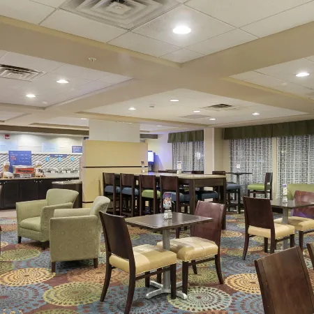 Holiday Inn Express BLOOMINGTON WEST by IHG