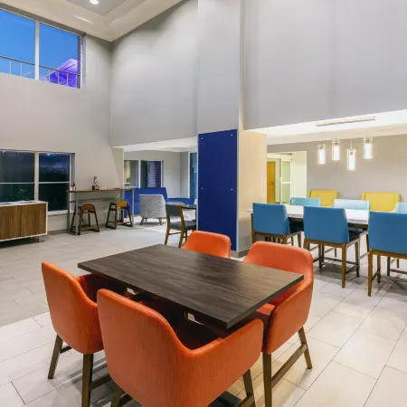 Holiday Inn Express & Suites VICKSBURG by IHG