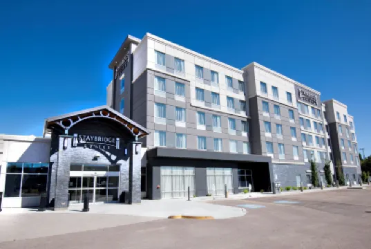 Staybridge Suites Red Deer North by IHG のホテル