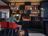 Hôtel Mercure Toulon la Seyne-Sur-Mer - ที่มีบาร์