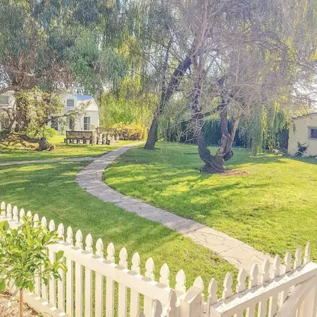 Clonmara Country House and Cottages