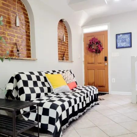 1-BD Home near Stadiums Free Parking