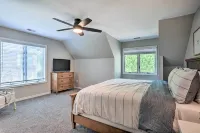 Spacious, Lakefront Home w/ Private Dock! - parking