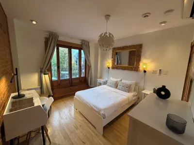Auberge du Plateau Hotels in Le Plateau-Mont-Royal
