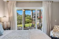 Table Rock Cottage Tranquil 2 Bdr Condo 5 Min to Table Rock Lake!