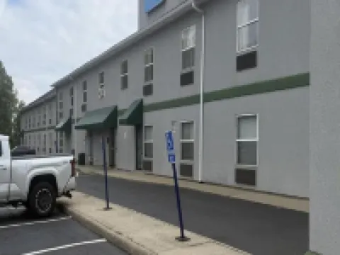 SureStay by Best Western Obetz Rickenbacker Airport Hotels in Obetz
