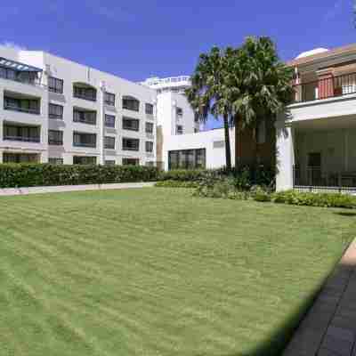 Mantra Coolangatta Beach Hotel Exterior