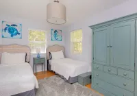 2026 Summer Rental Available in East Hampton. Private Bay Beach Community!