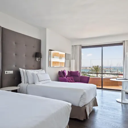 Meliá Palma Marina Отели рядом с достопримечательностью «Порт Пальмы»