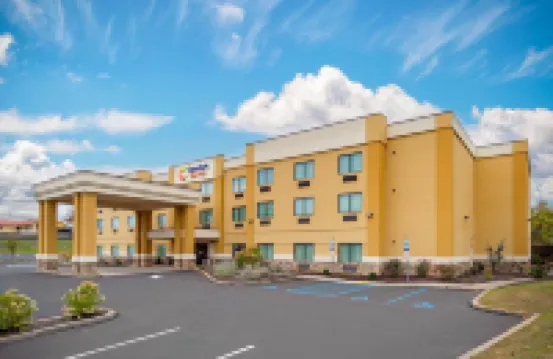 Comfort Suites Lewisburg Hotels in 