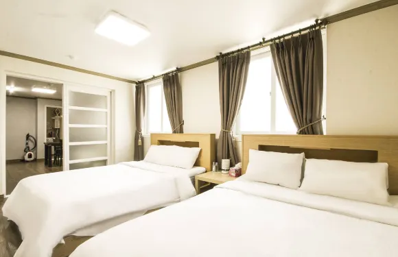 工業城市喬傑島Okpo地區的喬傑酒店