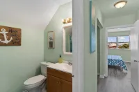 "Sand Dollar Suites" Suite 6: A Short Stroll from Our Sandy Shores!