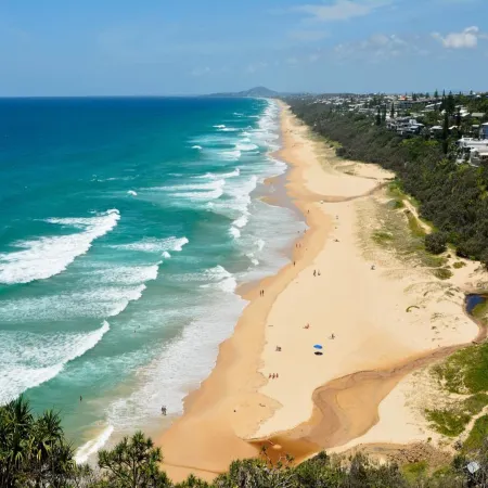 2-Bed Coastal Haven with Pool by Sunshine Beach