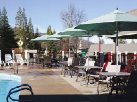 阿什蘭旗艦酒店 杰克遜縣酒店