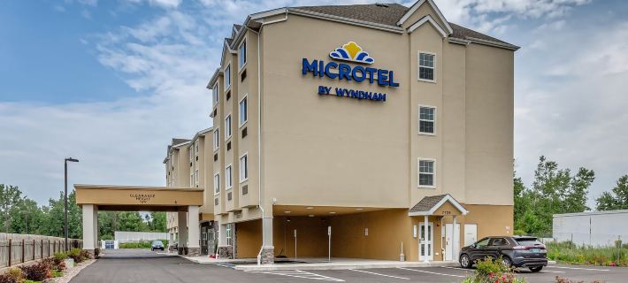 Microtel Inn & Suites by Wyndham Niagara Falls Hotels in Niagara County