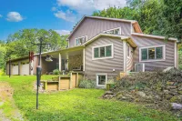 Wooded Retreat on 5 Acres: 6 Mi to Edinboro Lake! - Country Houses