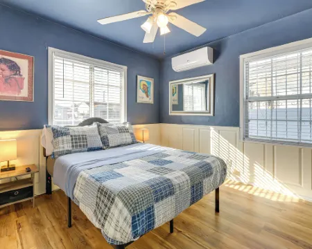 Stylish Home Near Sofi Stadium, LAX & Long Beach Hotels in Compton