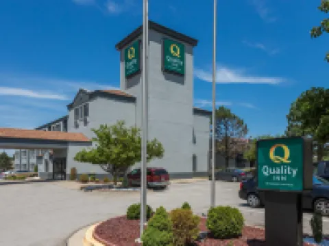 Quality Inn Lees Summit - Kansas City Hotels in Lee's Summit