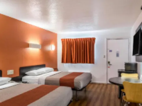 Motel 6 Medford, or - North Hotels in Medford