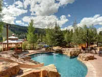 Springs 8848 Hotels in Dillon