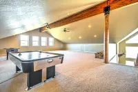 Rustic Bryce Canyon Home w/ Deck on Sevier River! - Parking