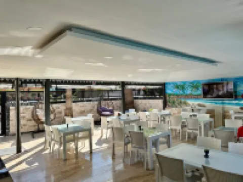 Jest Hotel 케메르 호텔