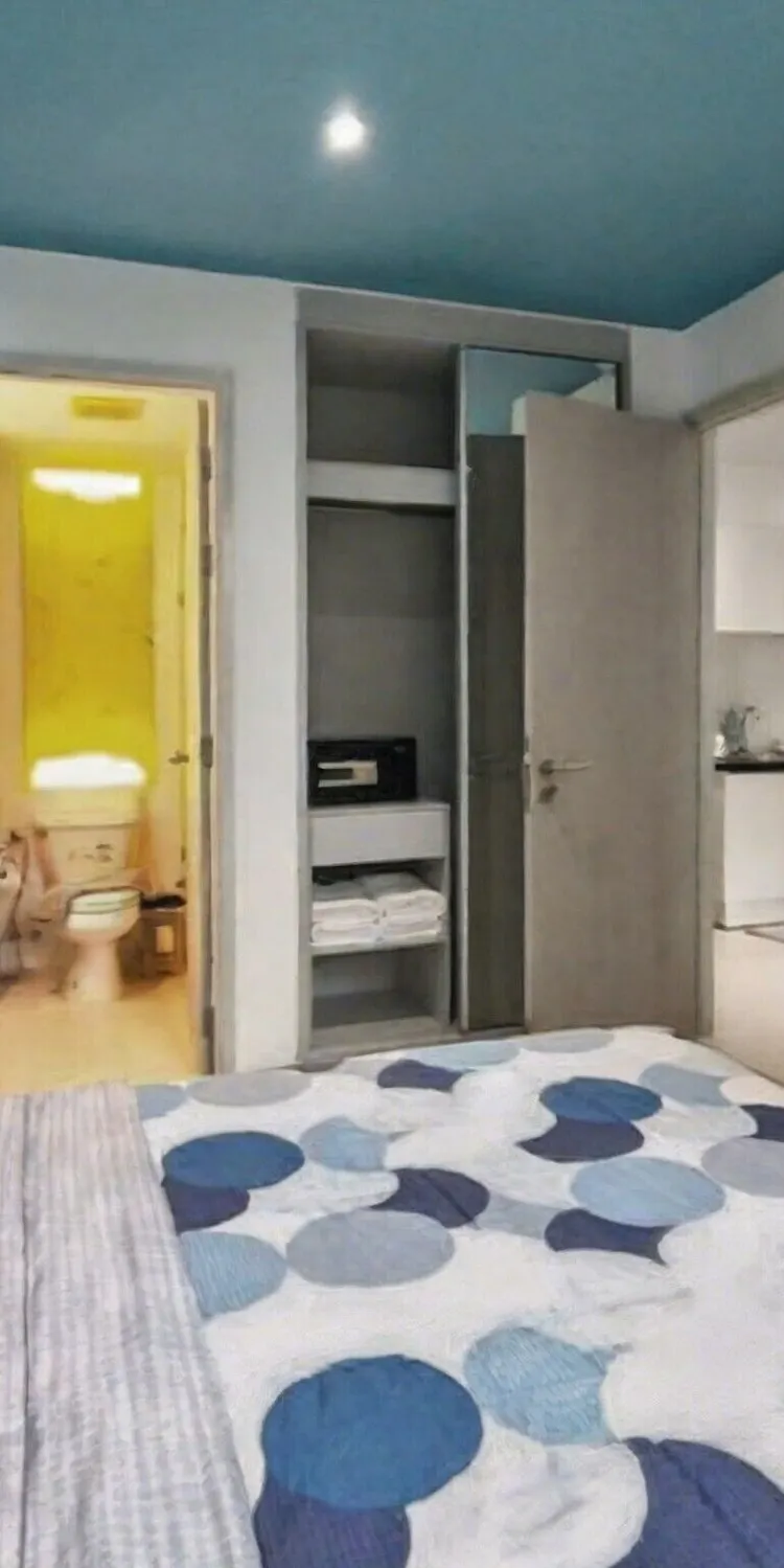 อพาร์ทเมนต์ 1 ห้องนอน พร้อมสิ่งอำนวยความสะดวกสำหรับผู้พิการ และระเบียง
