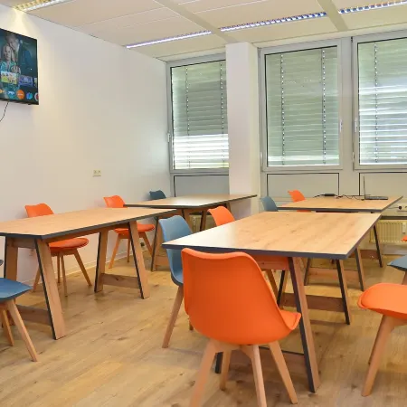 XENON HOSTELS UG