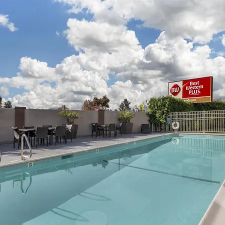 Best Western Plus Brookside Inn
