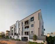 J Square Inn - balcony