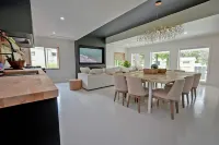 Sleeps 8•Modern Ocala Retreat•Near Springs•Family Friendly•Downtown•The Getaway