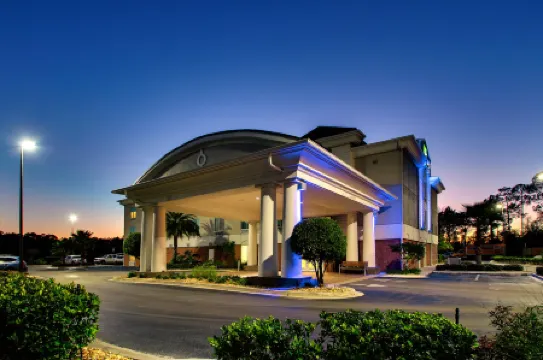 Holiday Inn Express & Suites JACKSONVILLE NORTH-FERNANDINA by IHG