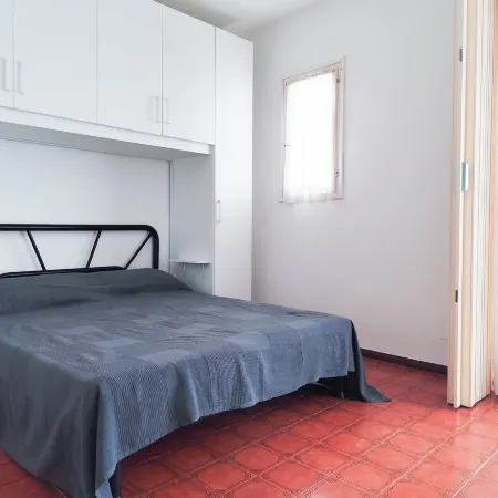 Beachside Studio With Shared Pool