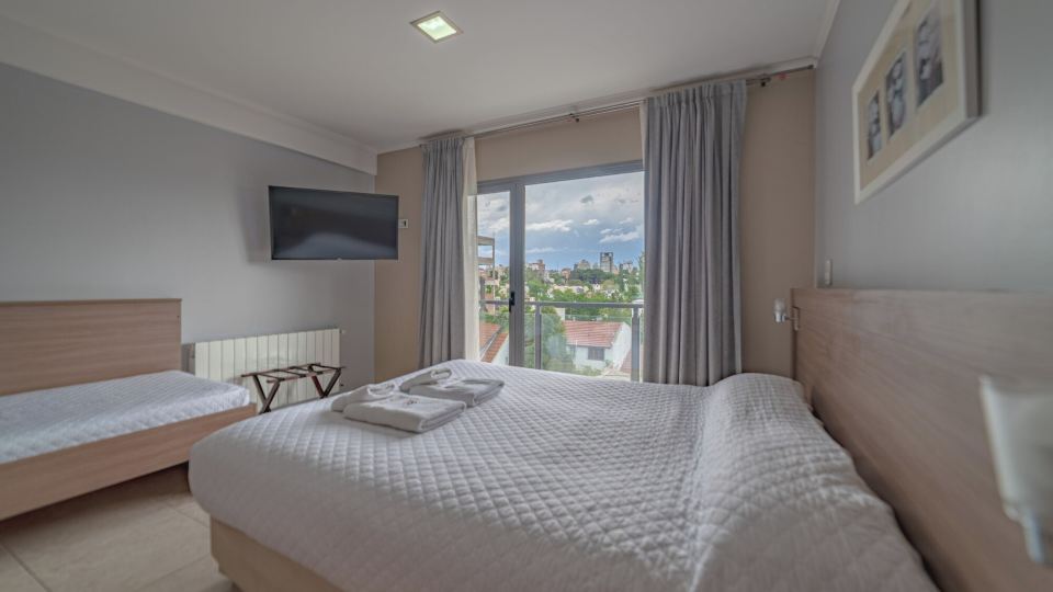 Apart Hotel Rivadavia 815