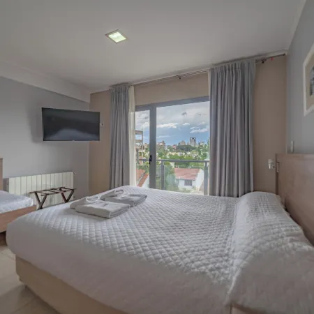 Apart Hotel Rivadavia 815