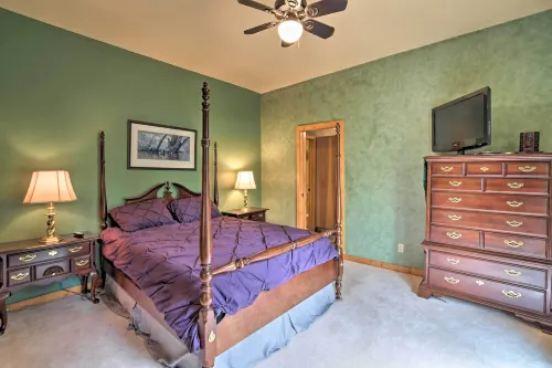 Spacious Lakefront Home w/ Patio & Boat Dock! - WiFi
