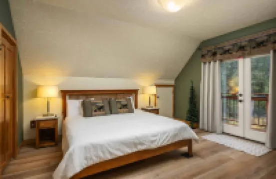 Mountain Comfort and Cozy Fireplace - Stunning Alpine Retreat Hotels in Government Camp