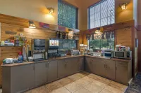 Best Western Plus Kelly Inn  Suites - Desayuno