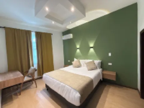 本地佩尼翁民宿酒店