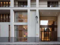 Teatro Luxury Apartments Firenze - Starhotels Collezione Отели рядом с достопримечательностью «Капелла Бранкаччи»