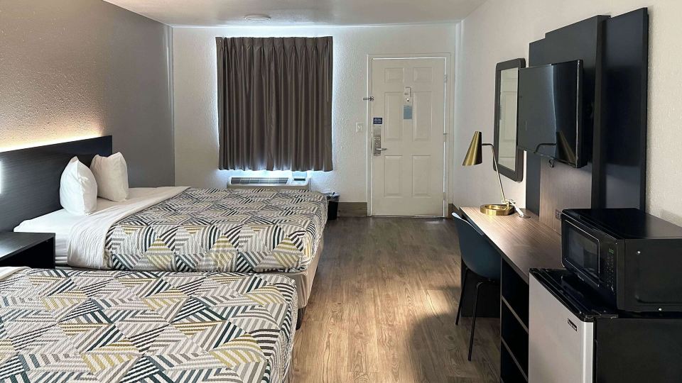 Motel 6 Pooler, GA - Savannah Airport