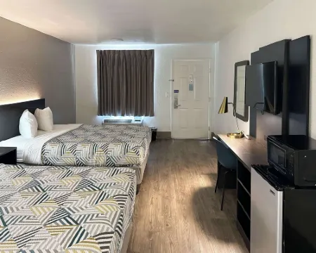 Motel 6 Pooler, GA - Savannah Airport Hotel di Pooler