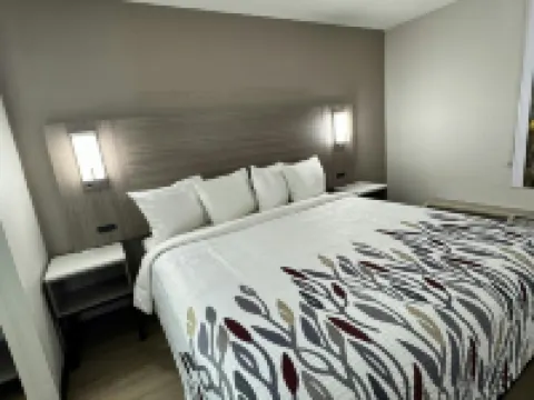 Red Roof Inn Radcliff - Fort Knox