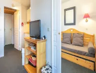 Mountain Hideaway in Risoul - Apartments