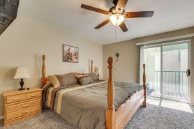 Community Pool and Gym Apt 5 Mi to Laughlin Casinos