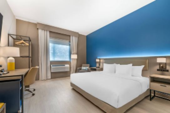 Comfort Inn & Suites Orlando Sanford Airport