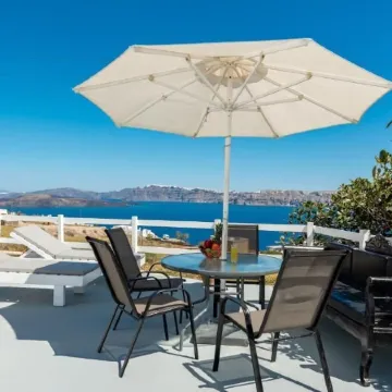 Pancratium Villas & Suites Отели рядом с достопримечательностью «Пляж Камбия»