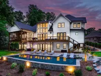 Northshore Landing Hotels in Westport