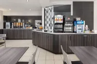 Super 8 by Wyndham Quebec City - breakfast
