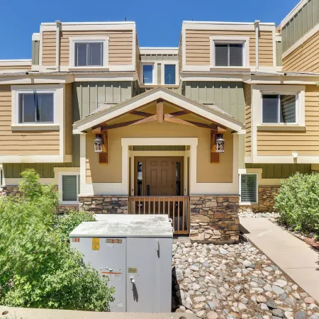 Ski Getaway! Mtn-View Condo Near Keystone Resort